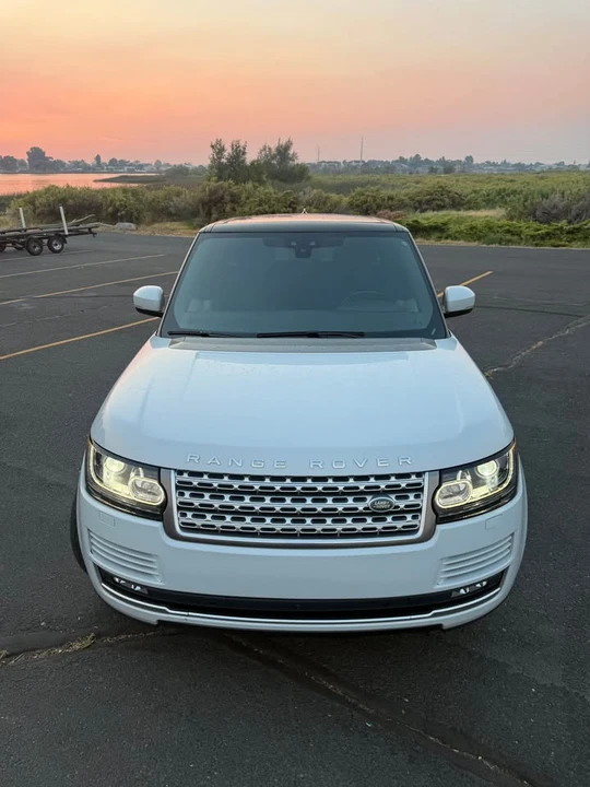 2017 Land Rover Range Rover L405 - Image 2 of 20