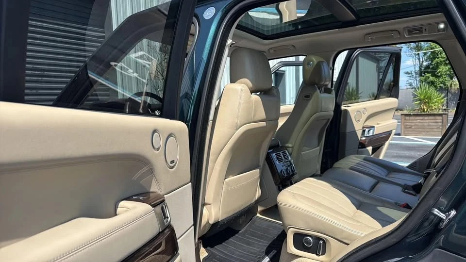 2017 Land Rover Range Rover L405 - Image 10 of 20