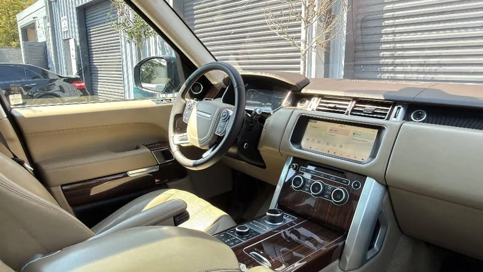 2017 Land Rover Range Rover L405 - Image 17 of 20