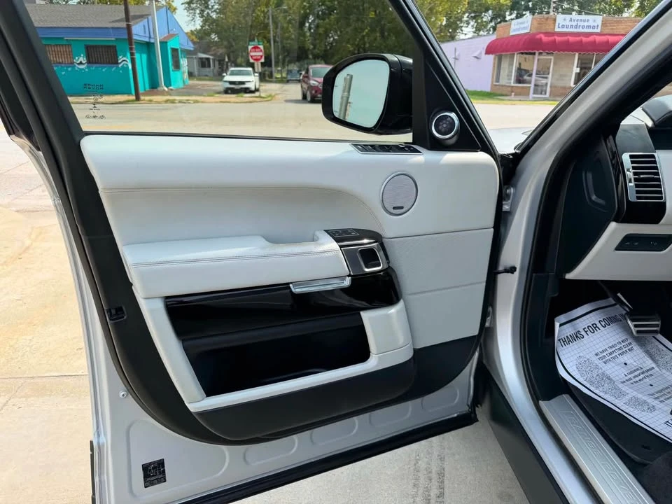 2017 Land Rover Range Rover L405 - Image 9 of 20