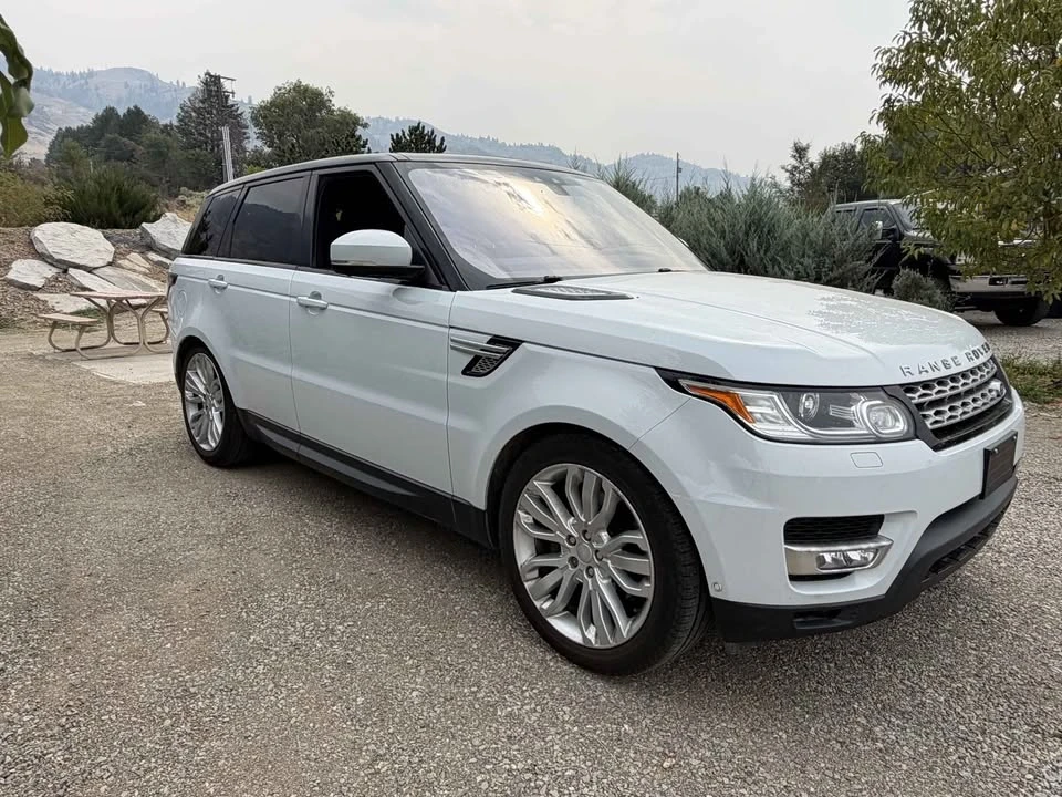 2017 Land Rover Range Rover L405 - Image 2 of 11