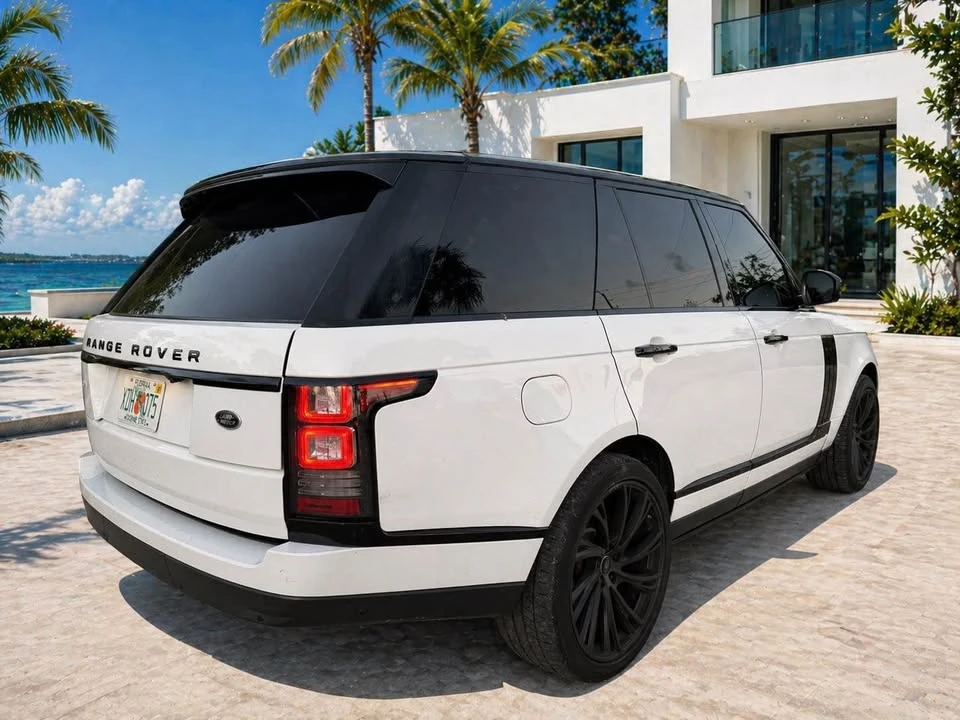 2017 Land Rover Range Rover L405 - Image 8 of 19
