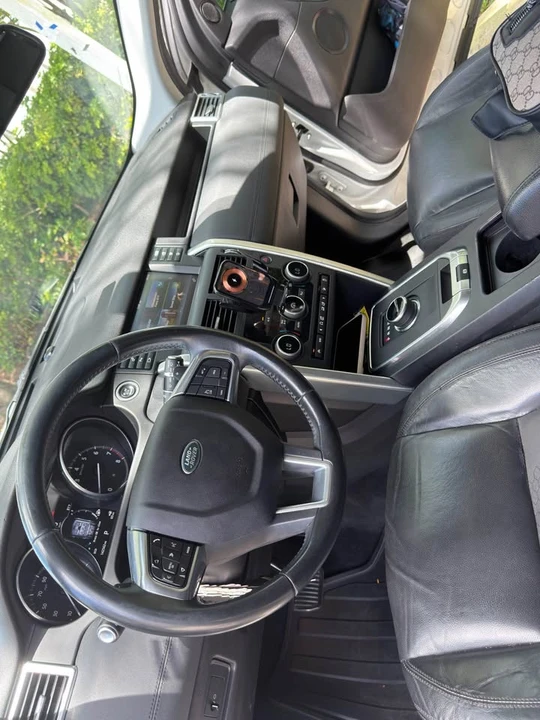 2017 Land Rover Range Rover L405 - Image 6 of 12