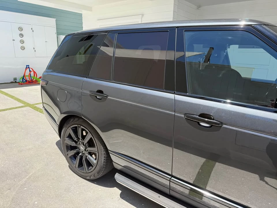 2017 Land Rover Range Rover L405 - Image 4 of 17