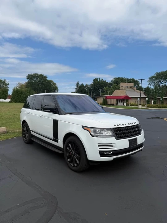 2017 Land Rover Range Rover L405 - Image 2 of 9