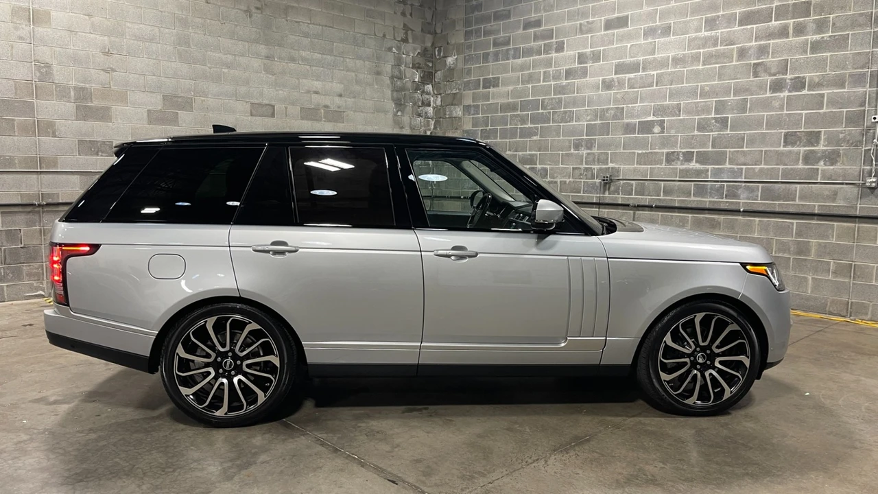 2017 Land Rover Range Rover L405 - Image 7 of 31