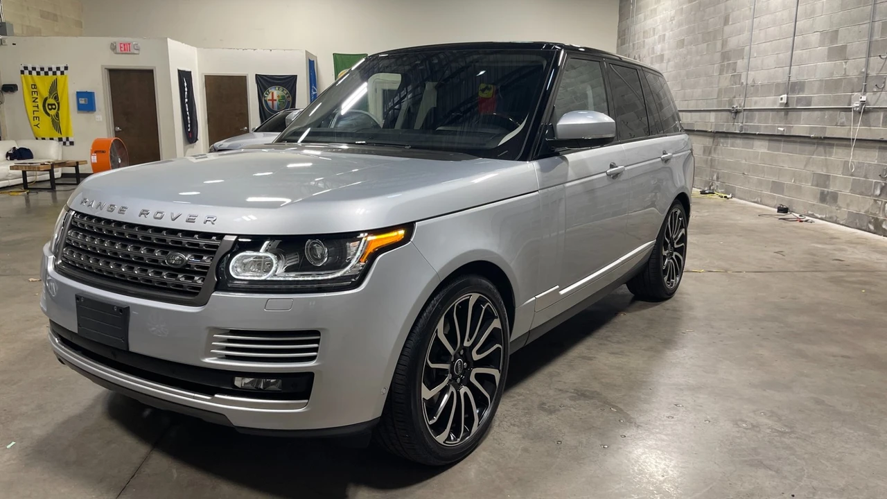 2017 Land Rover Range Rover L405 - Image 11 of 31