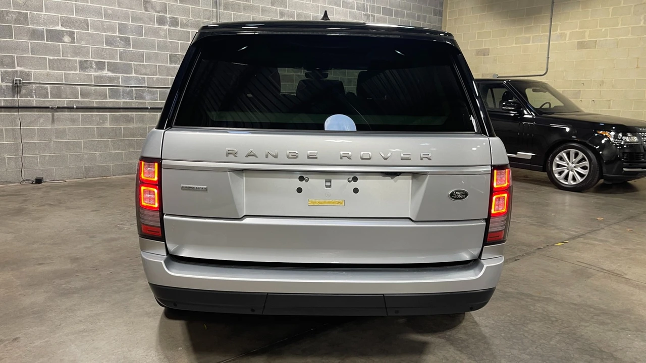 2017 Land Rover Range Rover L405 - Image 14 of 31