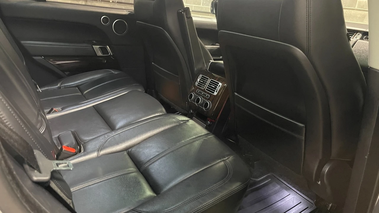 2017 Land Rover Range Rover L405 - Image 27 of 31