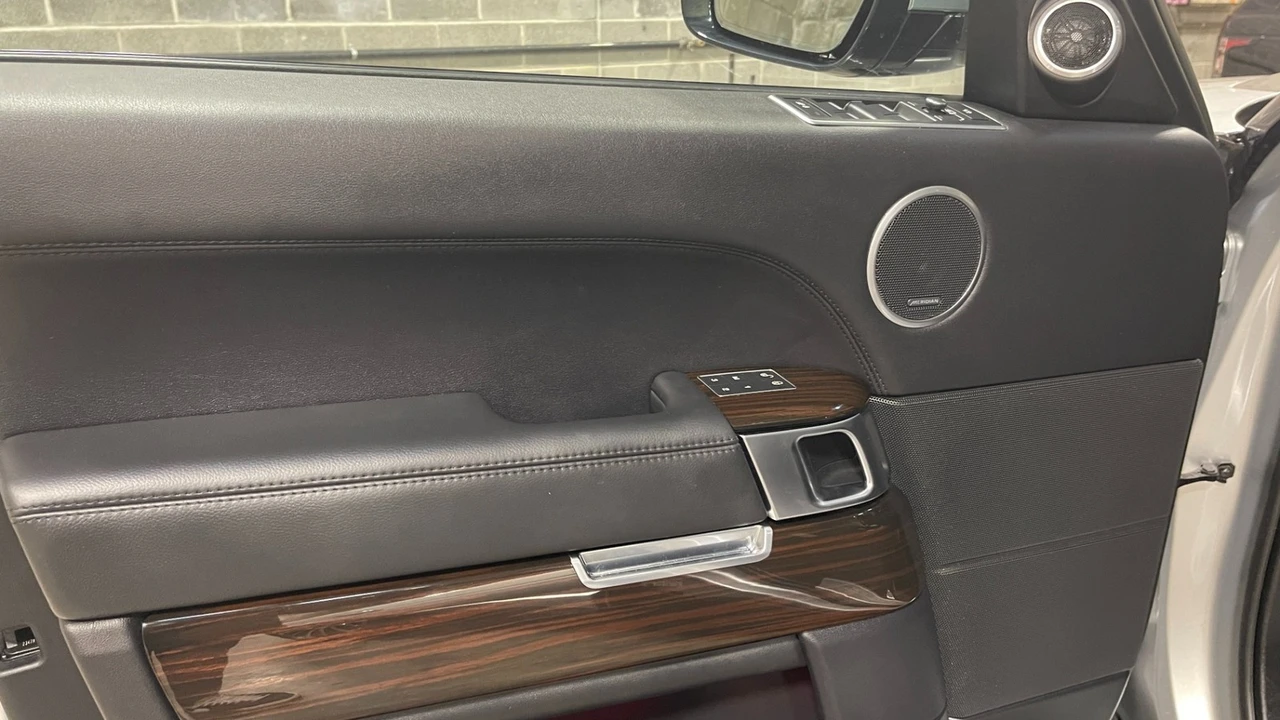 2017 Land Rover Range Rover L405 - Image 30 of 31