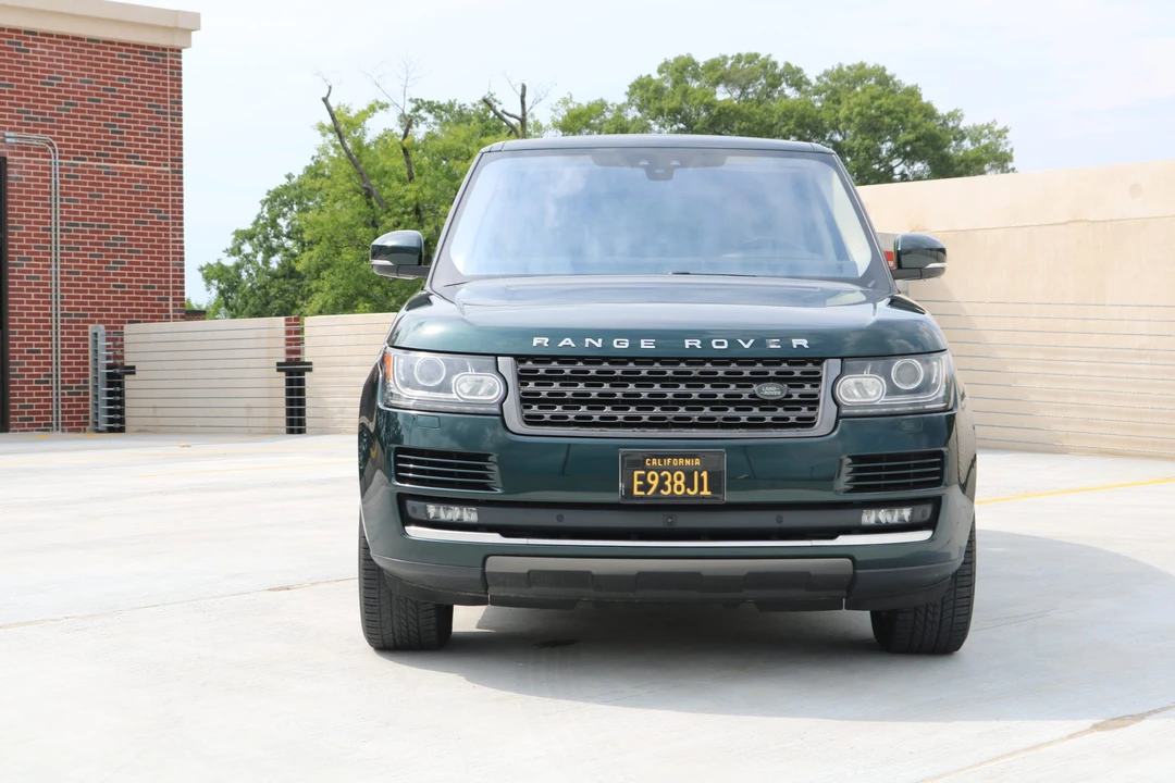 2017 Land Rover Range Rover L405 - Image 2 of 31