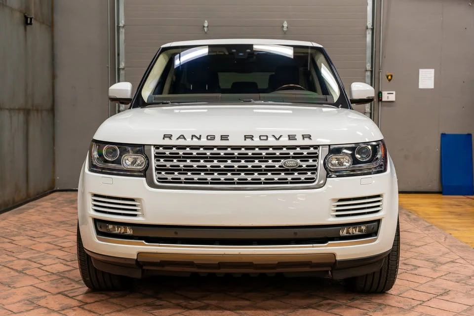 2017 Land Rover Range Rover L405 - Image 9 of 20