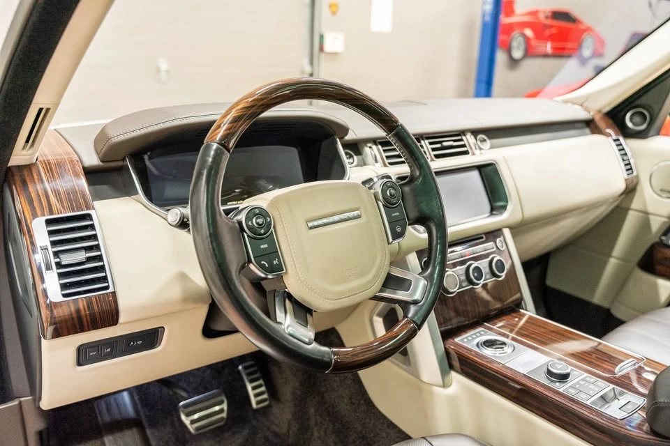 2017 Land Rover Range Rover L405 - Image 11 of 20