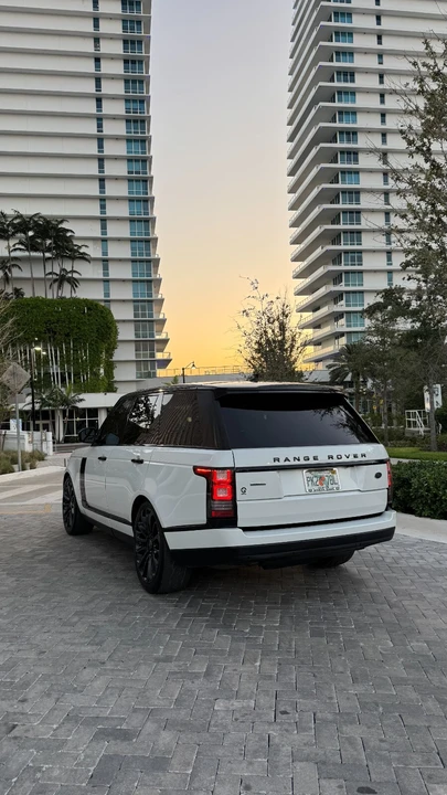 2017 Land Rover Range Rover L405 - Image 8 of 21