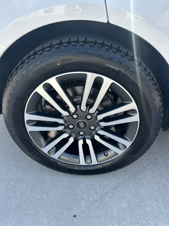 2017 Land Rover Range Rover L405 - Image 9 of 20