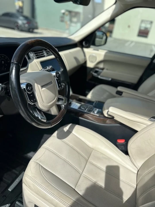 2017 Land Rover Range Rover L405 - Image 11 of 20