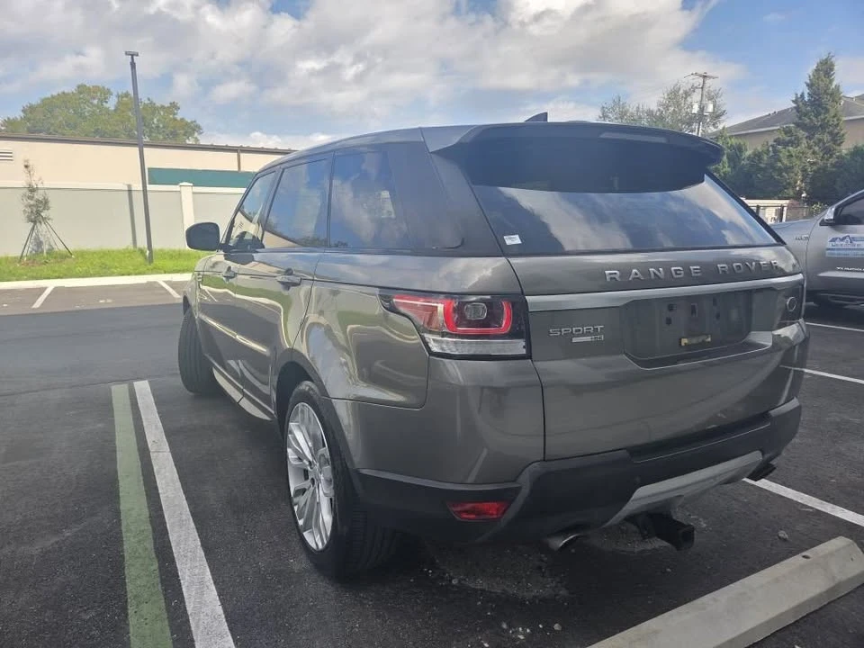 2017 Land Rover Range Rover L405 - Image 9 of 20