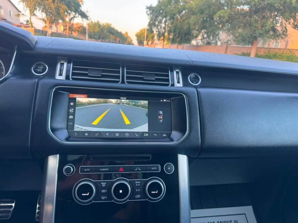 2017 Land Rover Range Rover L405 - Image 10 of 13