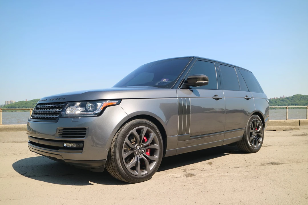 2017 Land Rover Range Rover L405 - Image 2 of 31