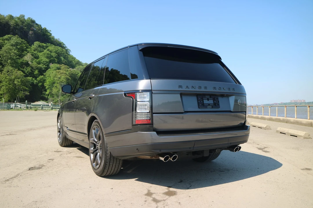 2017 Land Rover Range Rover L405 - Image 11 of 31