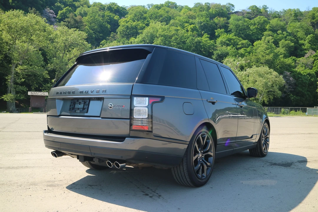 2017 Land Rover Range Rover L405 - Image 16 of 31