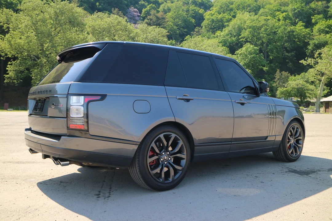 2017 Land Rover Range Rover L405 - Image 17 of 31