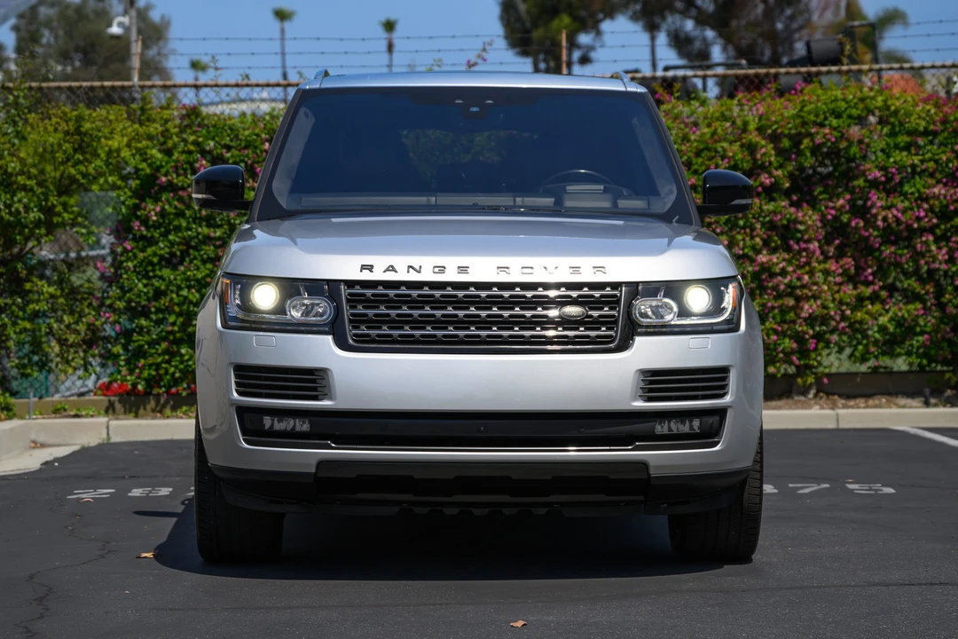 2017 Land Rover Range Rover L405 - Image 2 of 31