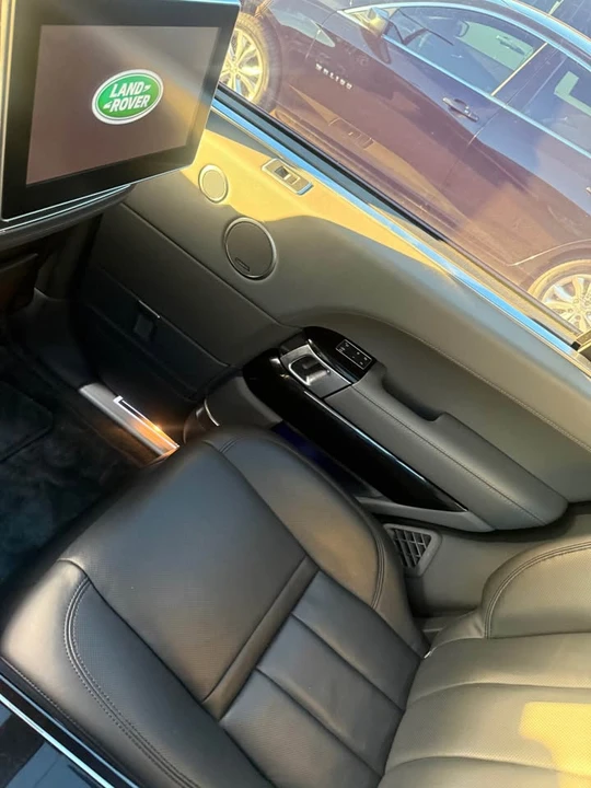 2017 Land Rover Range Rover L405 - Image 8 of 11