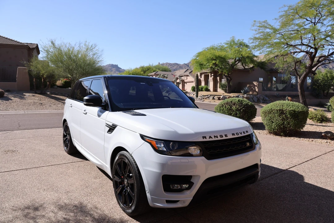 2017 Land Rover Range Rover Sport L494 - Image 4 of 31