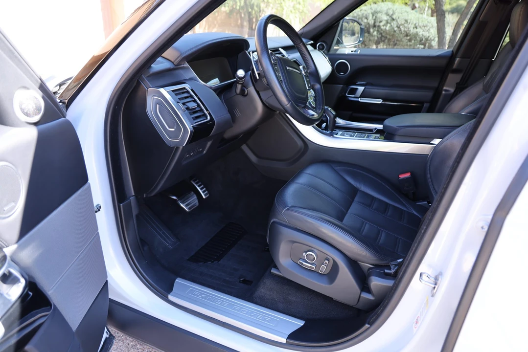 2017 Land Rover Range Rover Sport L494 - Image 29 of 31