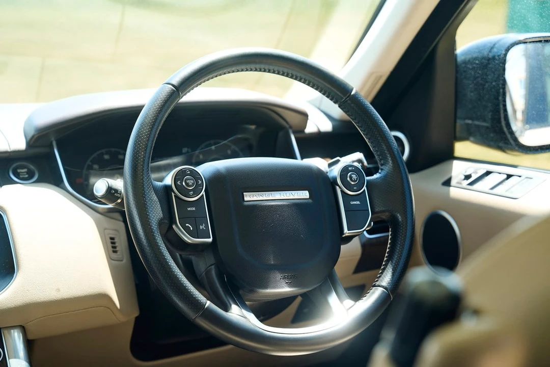 2017 Land Rover Range Rover L405 - Image 12 of 30