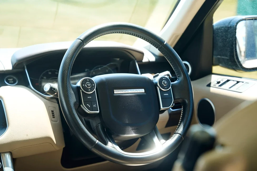 2017 Land Rover Range Rover L405 - Image 12 of 31