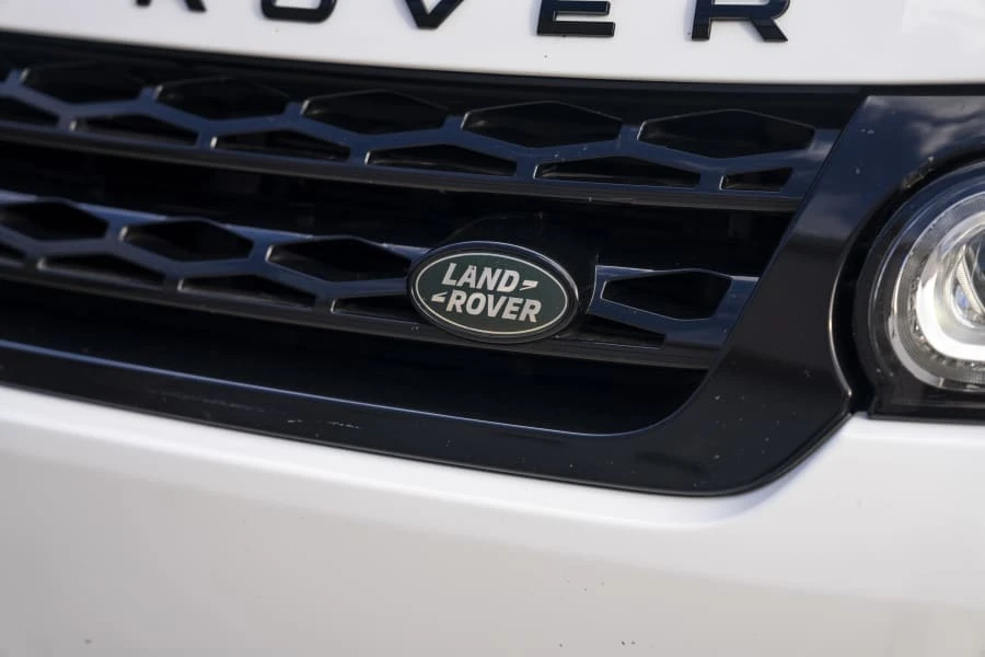 2017 Land Rover Range Rover L405 - Image 10 of 28