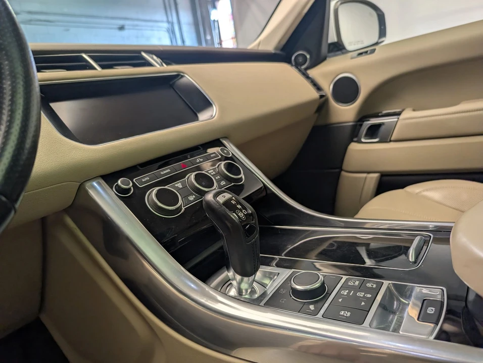 2017 Land Rover Range Rover Sport L494 - Image 21 of 31