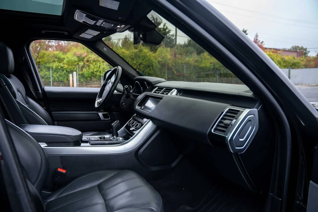 2017 Land Rover Range Rover Sport L494 - Image 2 of 18