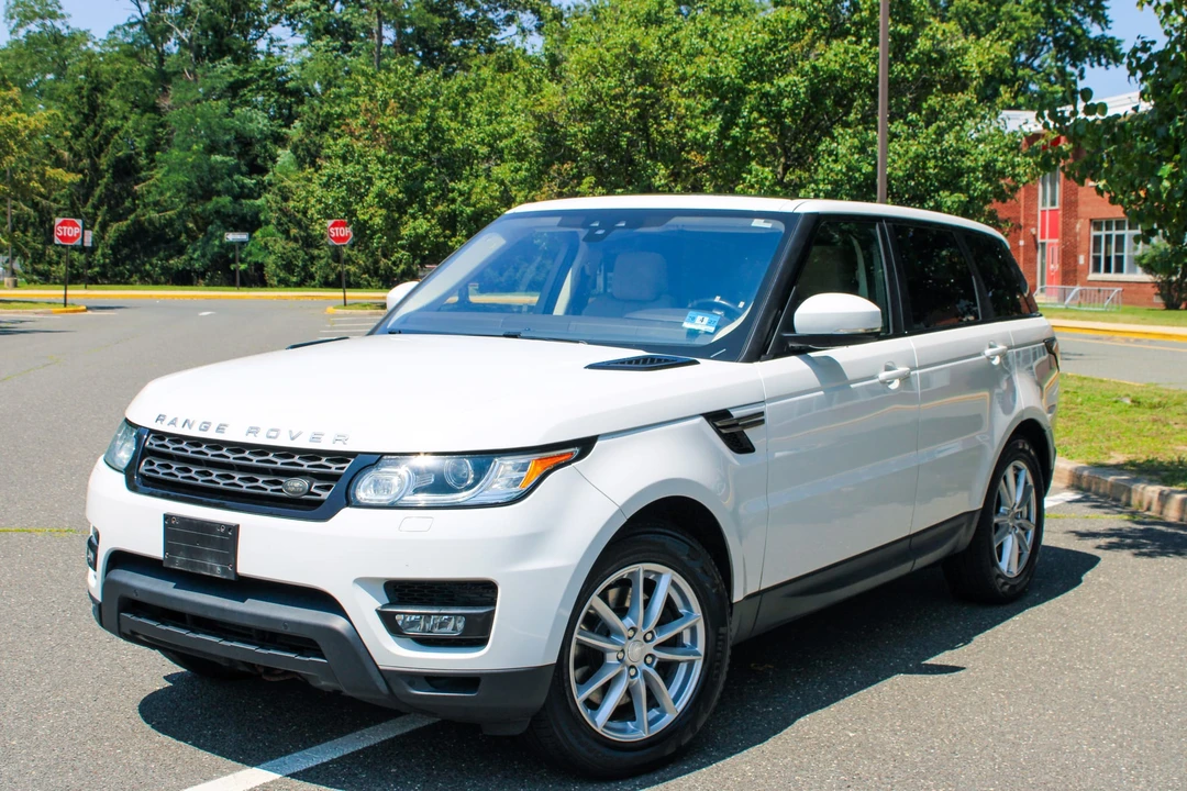 2017 Land Rover Range Rover Sport L494 - Image 2 of 31