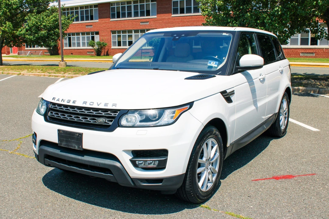 2017 Land Rover Range Rover Sport L494 - Image 8 of 31