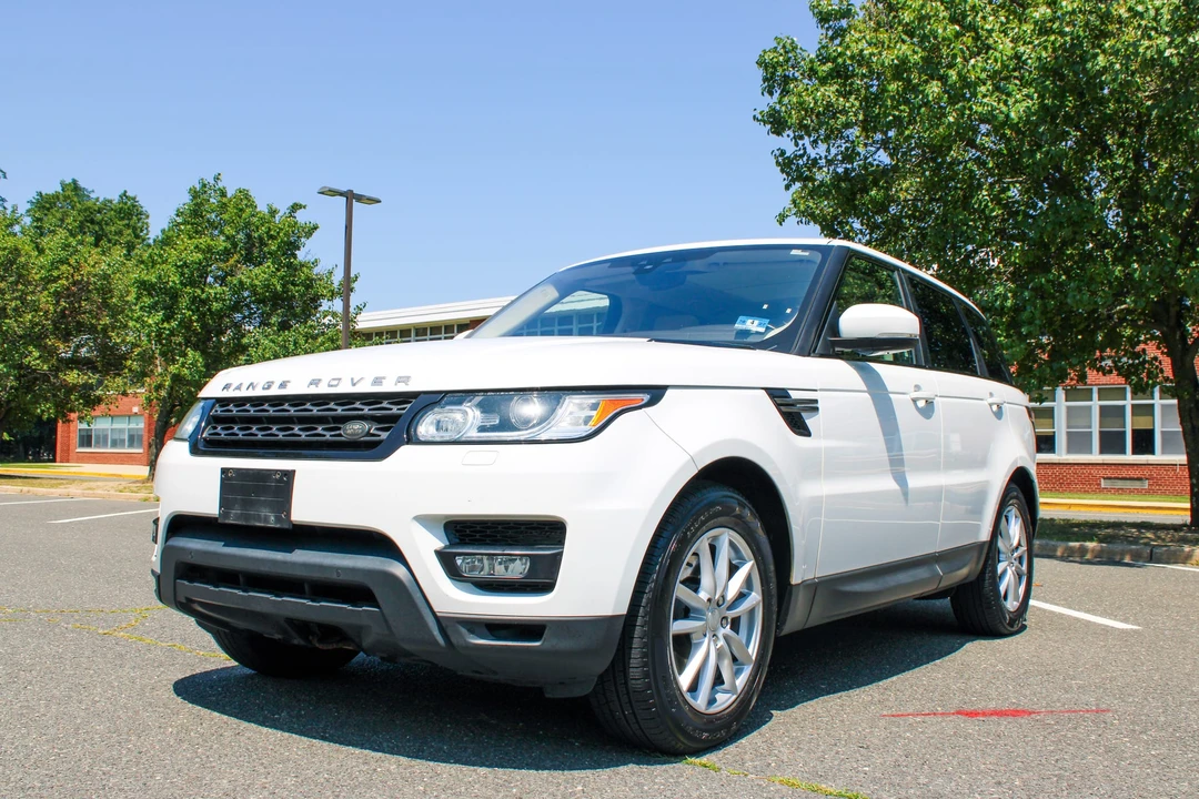 2017 Land Rover Range Rover Sport L494 - Image 9 of 31