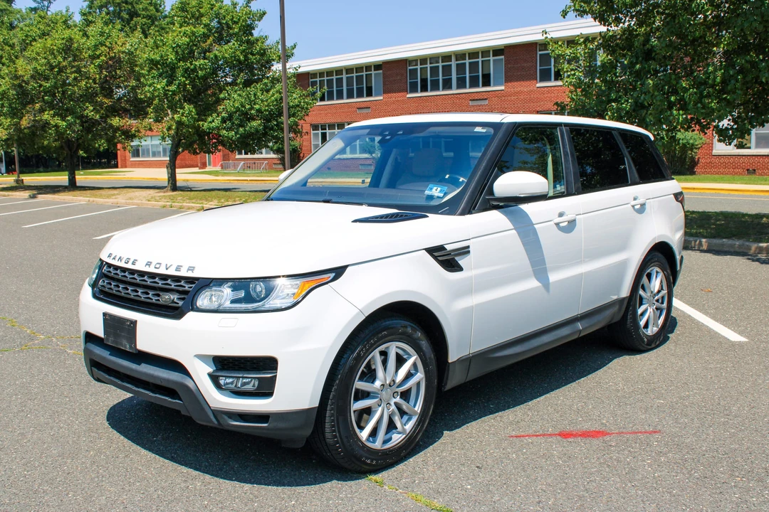 2017 Land Rover Range Rover Sport L494 - Image 10 of 31