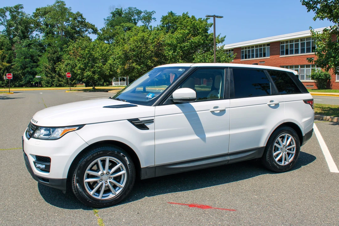 2017 Land Rover Range Rover Sport L494 - Image 13 of 31