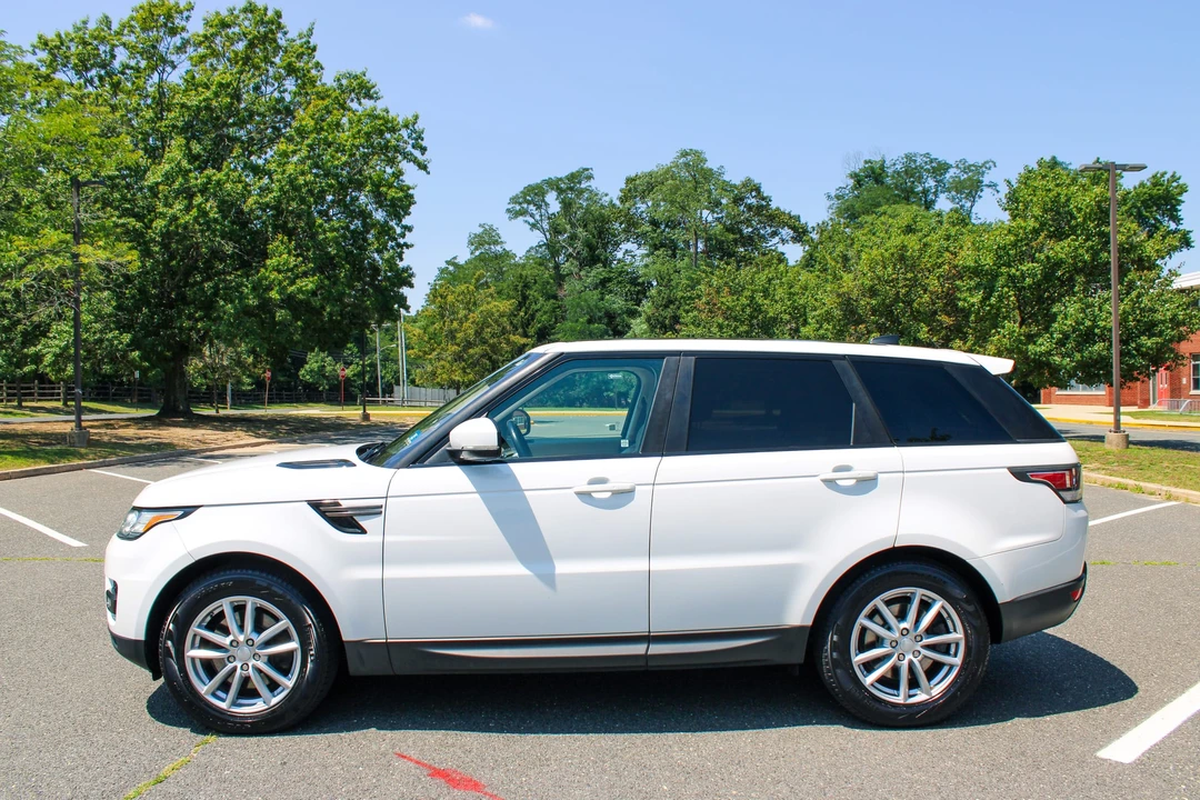 2017 Land Rover Range Rover Sport L494 - Image 17 of 31