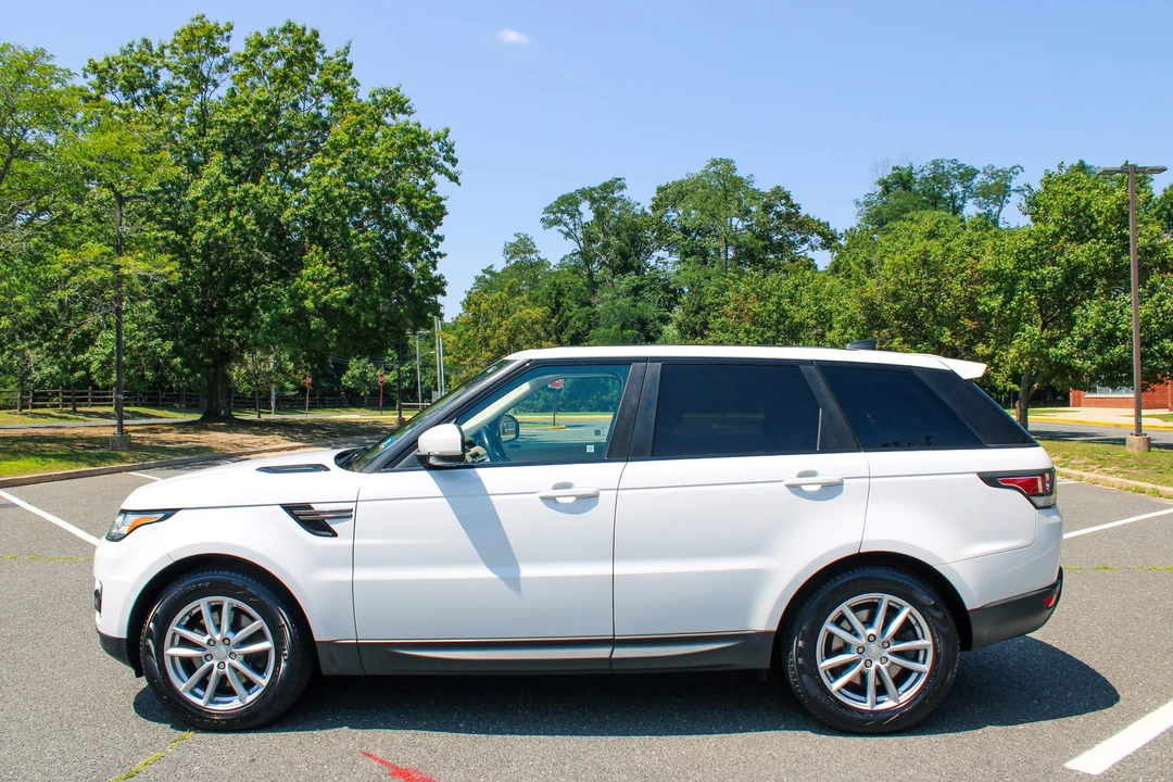 2017 Land Rover Range Rover Sport L494 - Image 18 of 31