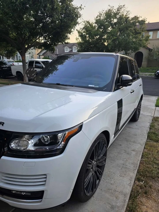 2017 Land Rover Range Rover L405 - Image 2 of 11