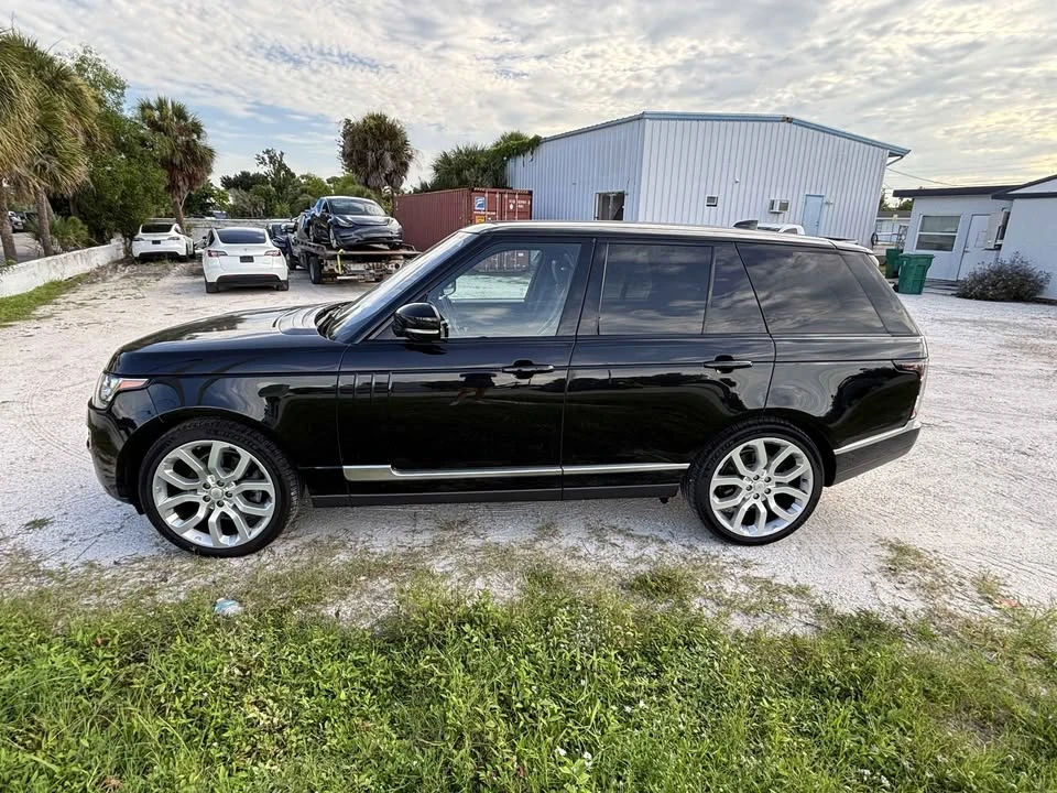 2017 Land Rover Range Rover L405 - Image 2 of 20