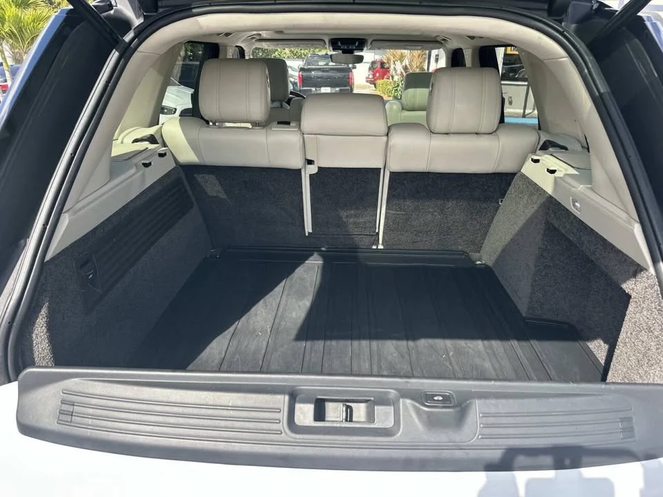 2017 Land Rover Range Rover L405 - Image 10 of 20