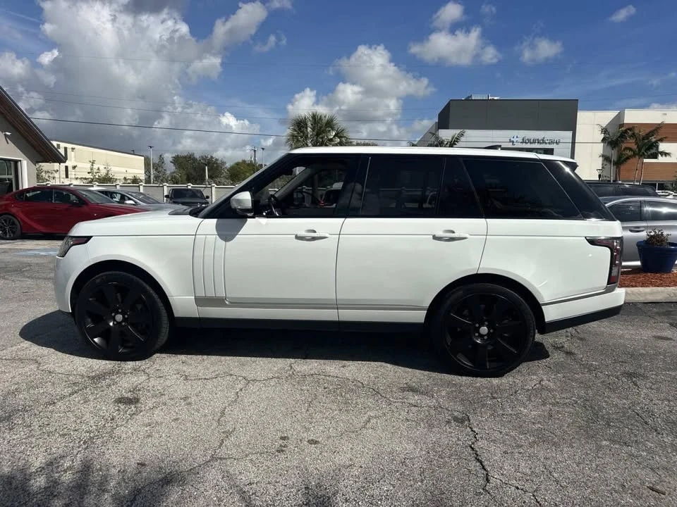 2017 Land Rover Range Rover L405 - Image 12 of 20