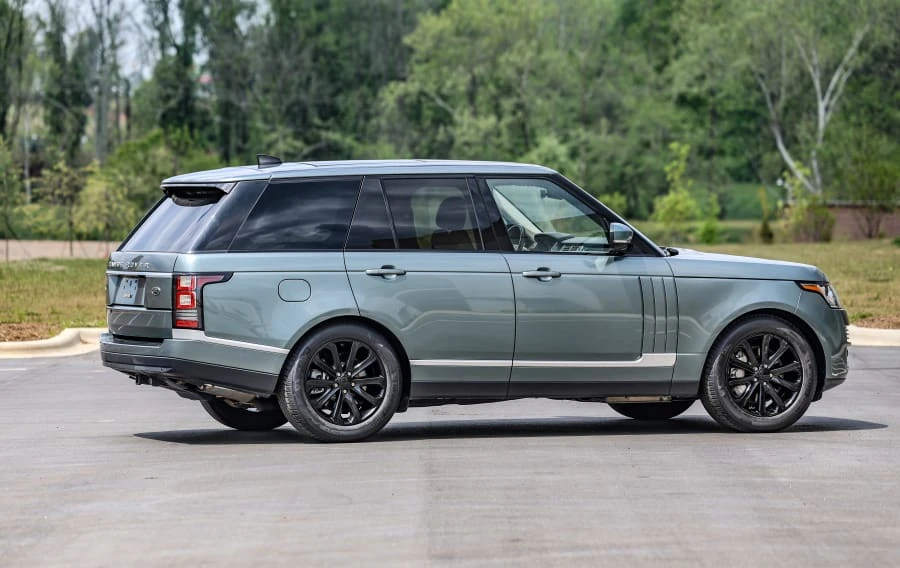 2017 Land Rover Range Rover L405 - Image 2 of 31