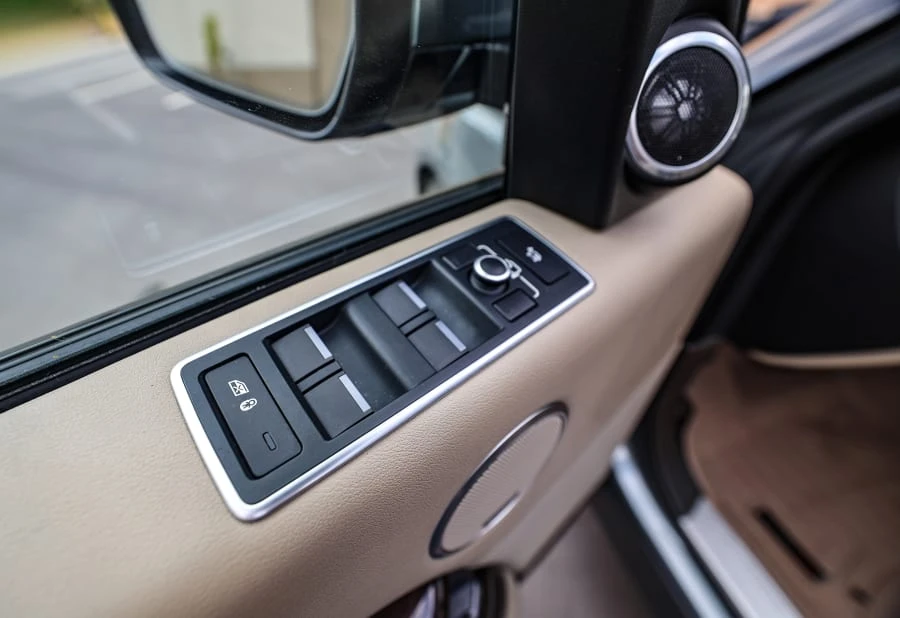 2017 Land Rover Range Rover L405 - Image 23 of 31