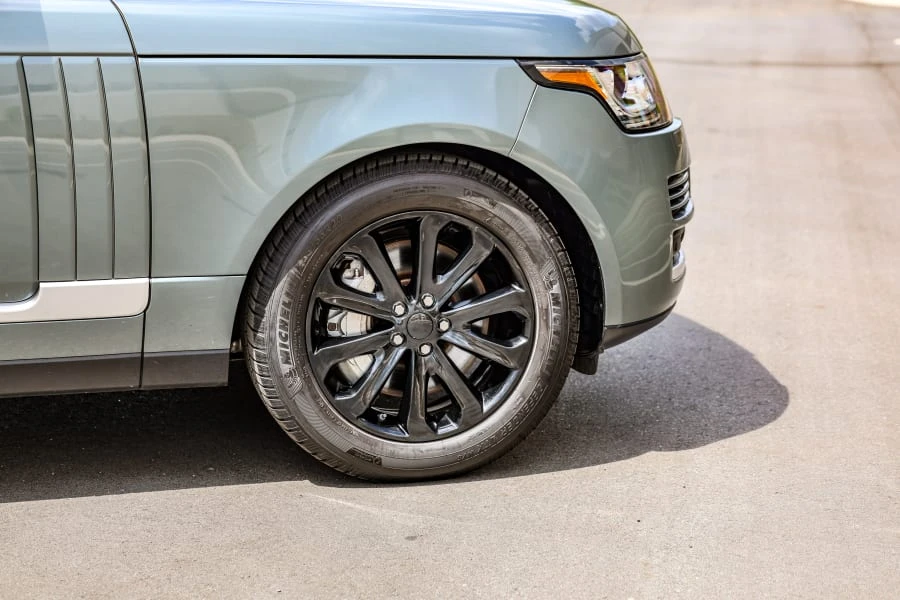 2017 Land Rover Range Rover L405 - Image 13 of 31