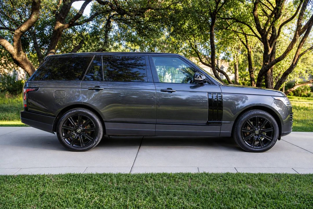 2017 Land Rover Range Rover L405 - Image 8 of 24